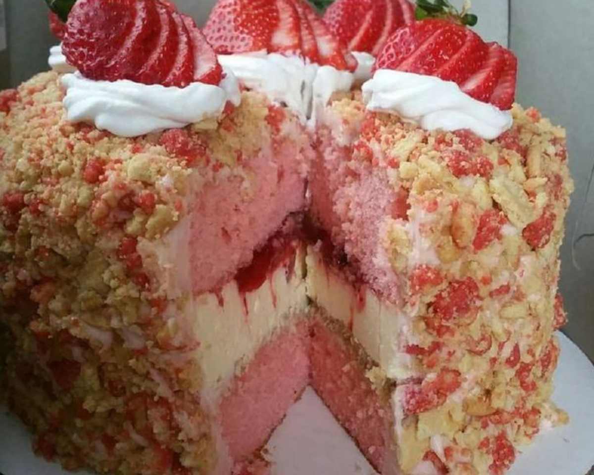 Strawberry Shortcake Cheesecake