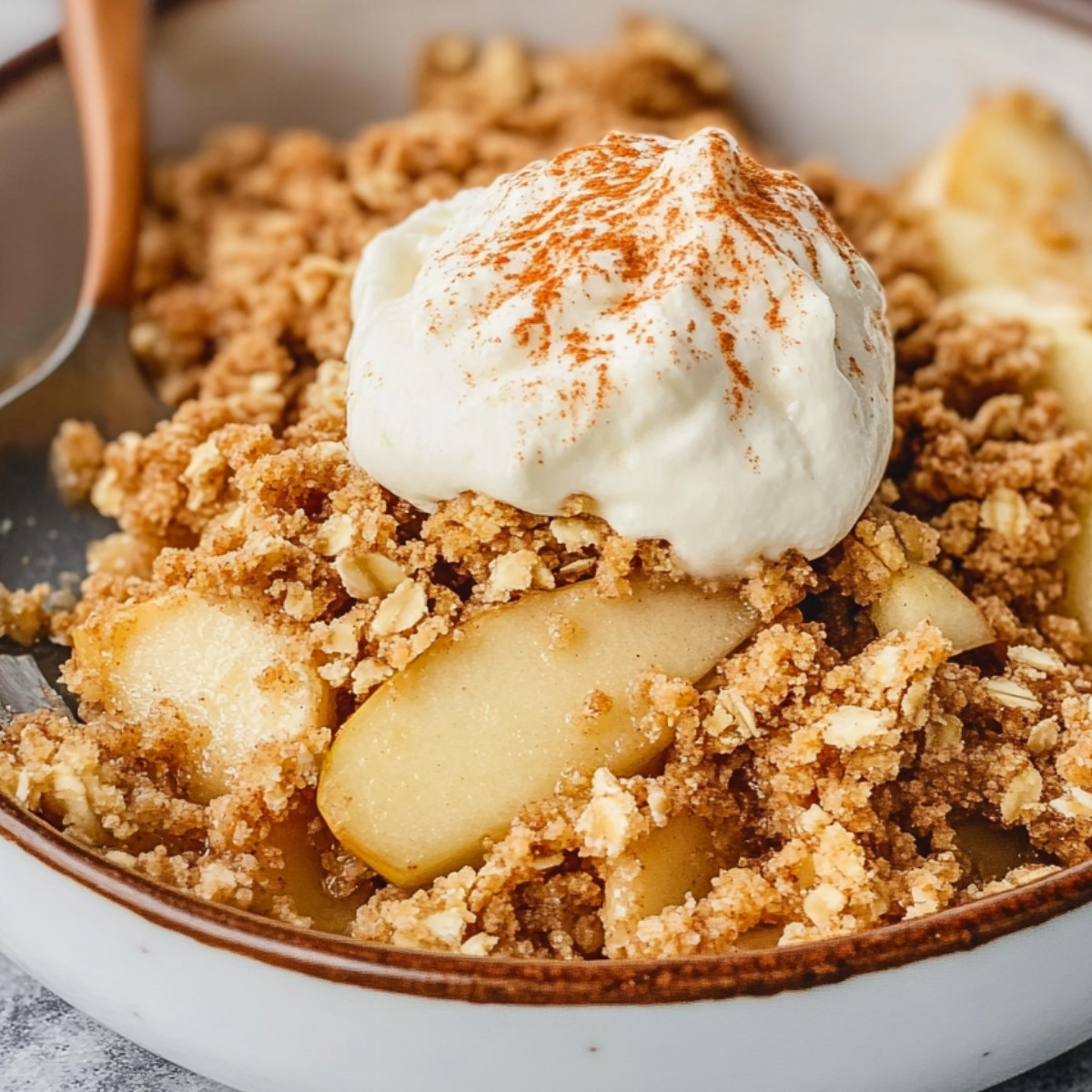 Classic Cinnamon Apple Crumble