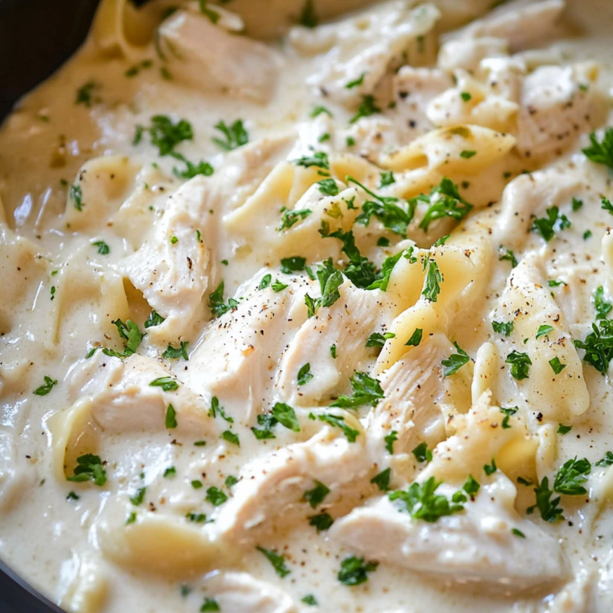 Crock Pot Creamy Chicken Alfredo