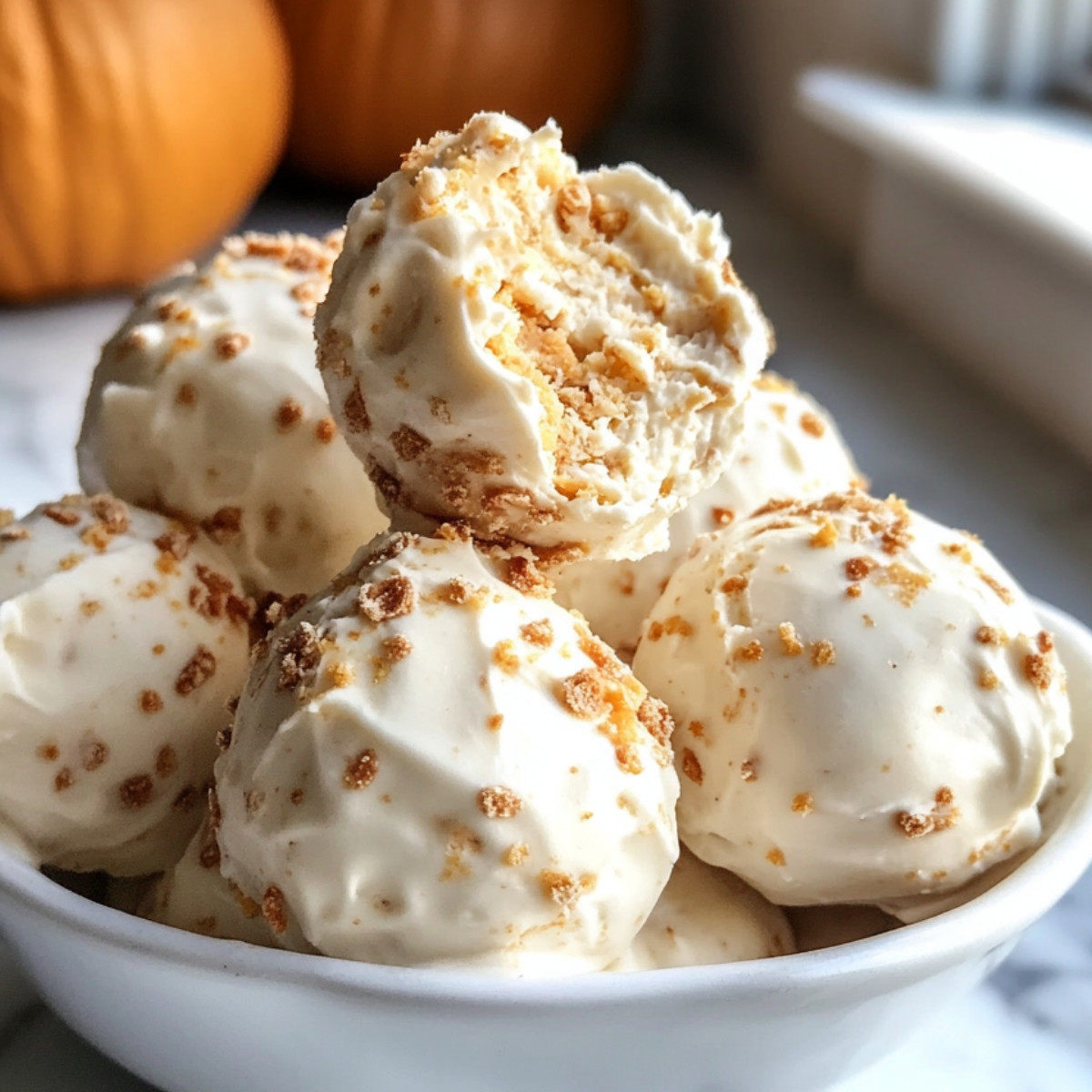 No-Bake Pumpkin Cheesecake Balls